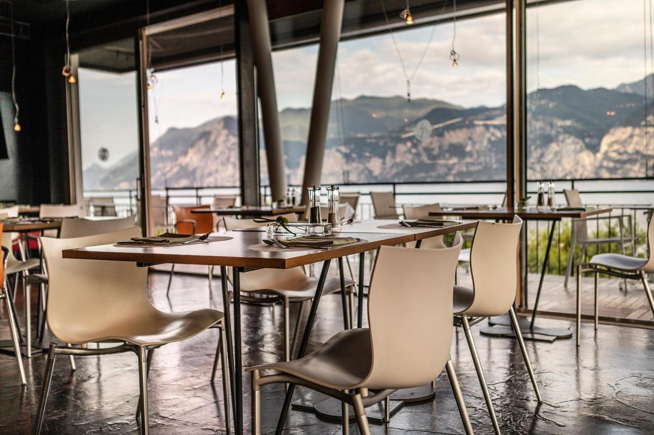 Ambienthotel Primaluna Malcesine Buitenkant foto
