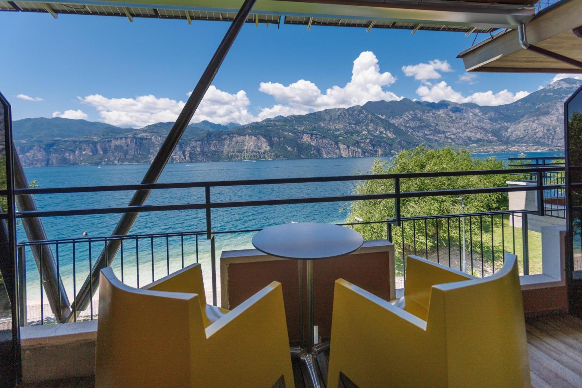 Ambienthotel Primaluna Malcesine Buitenkant foto