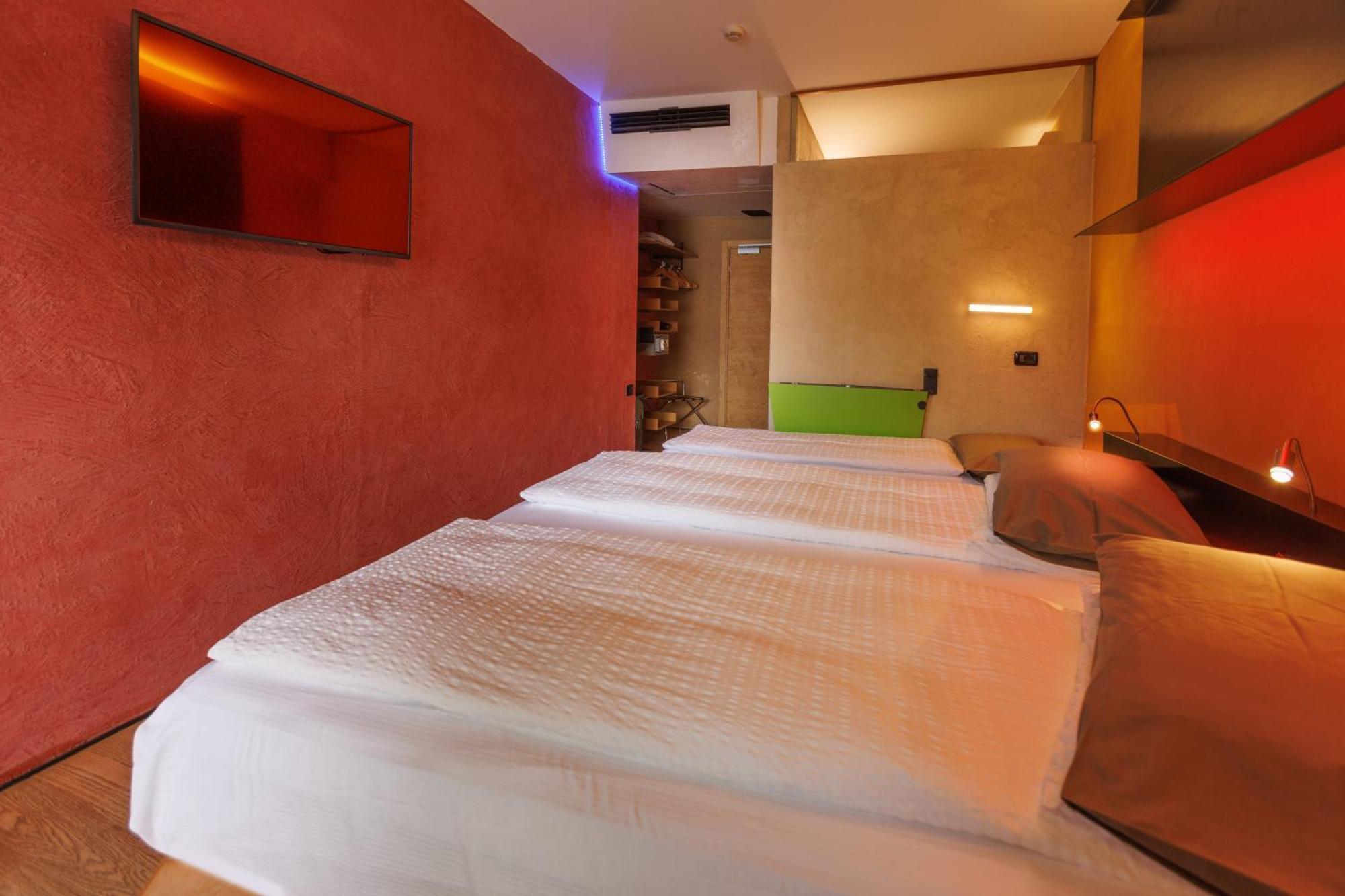 Ambienthotel Primaluna Malcesine Buitenkant foto
