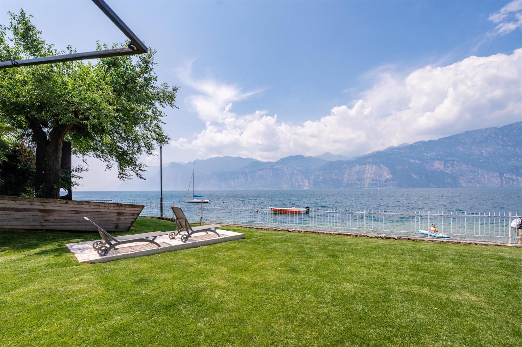 Ambienthotel Primaluna Malcesine Buitenkant foto